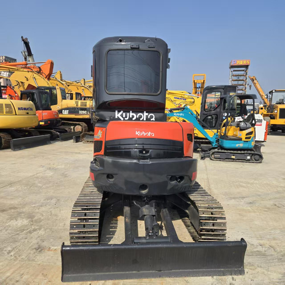 Mini excavator KUBOTA U35: picture 6