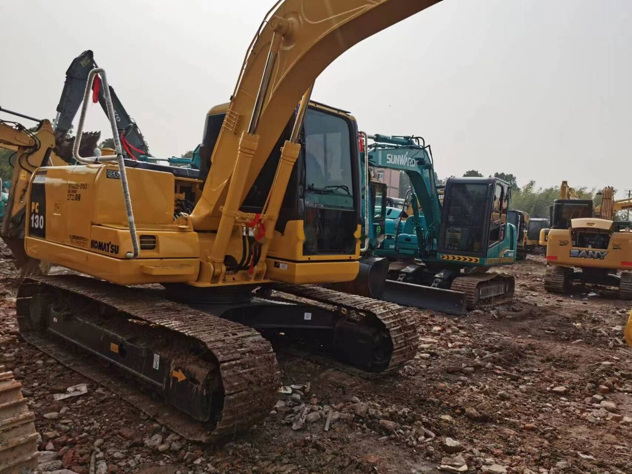 Komatsu PC130 - Crawler excavator: picture 2 Komatsu PC130 - Crawler excavator: picture 2