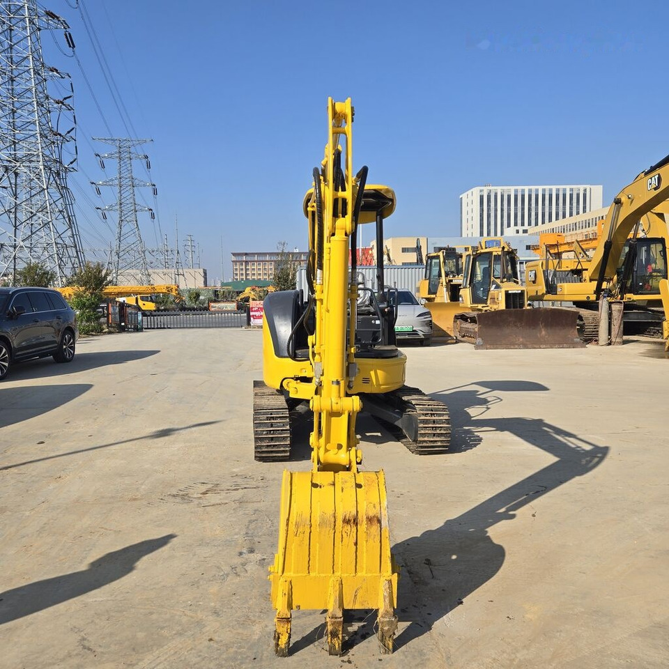Komatsu PC35MR - Mini excavator: picture 2 Komatsu PC35MR - Mini excavator: picture 2