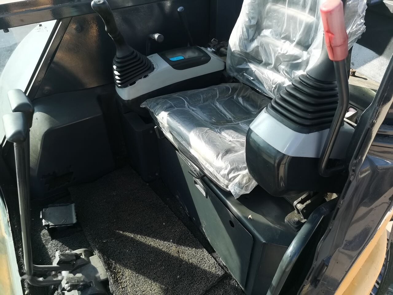 Komatsu PC40 - Mini excavator: picture 3 Komatsu PC40 - Mini excavator: picture 3