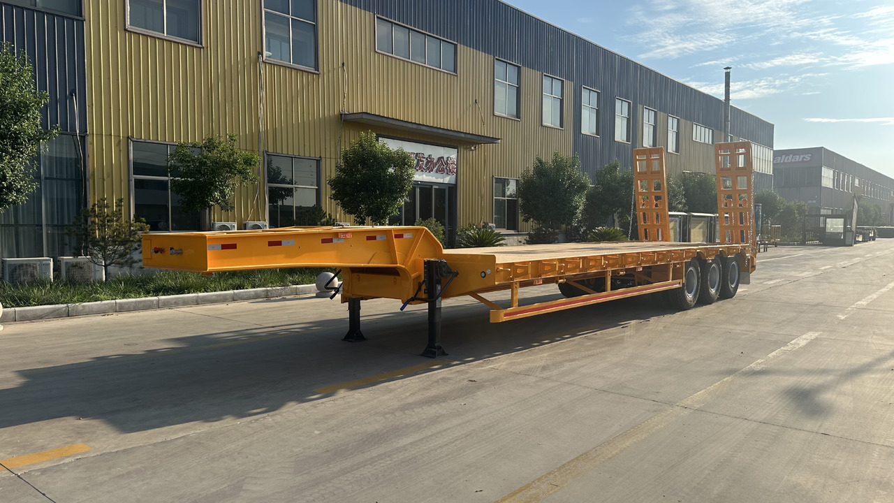 New low bed with hydraulic ladder - Dropside/ Flatbed semi-trailer: picture 3 New low bed with hydraulic ladder - Dropside/ Flatbed semi-trailer: picture 3