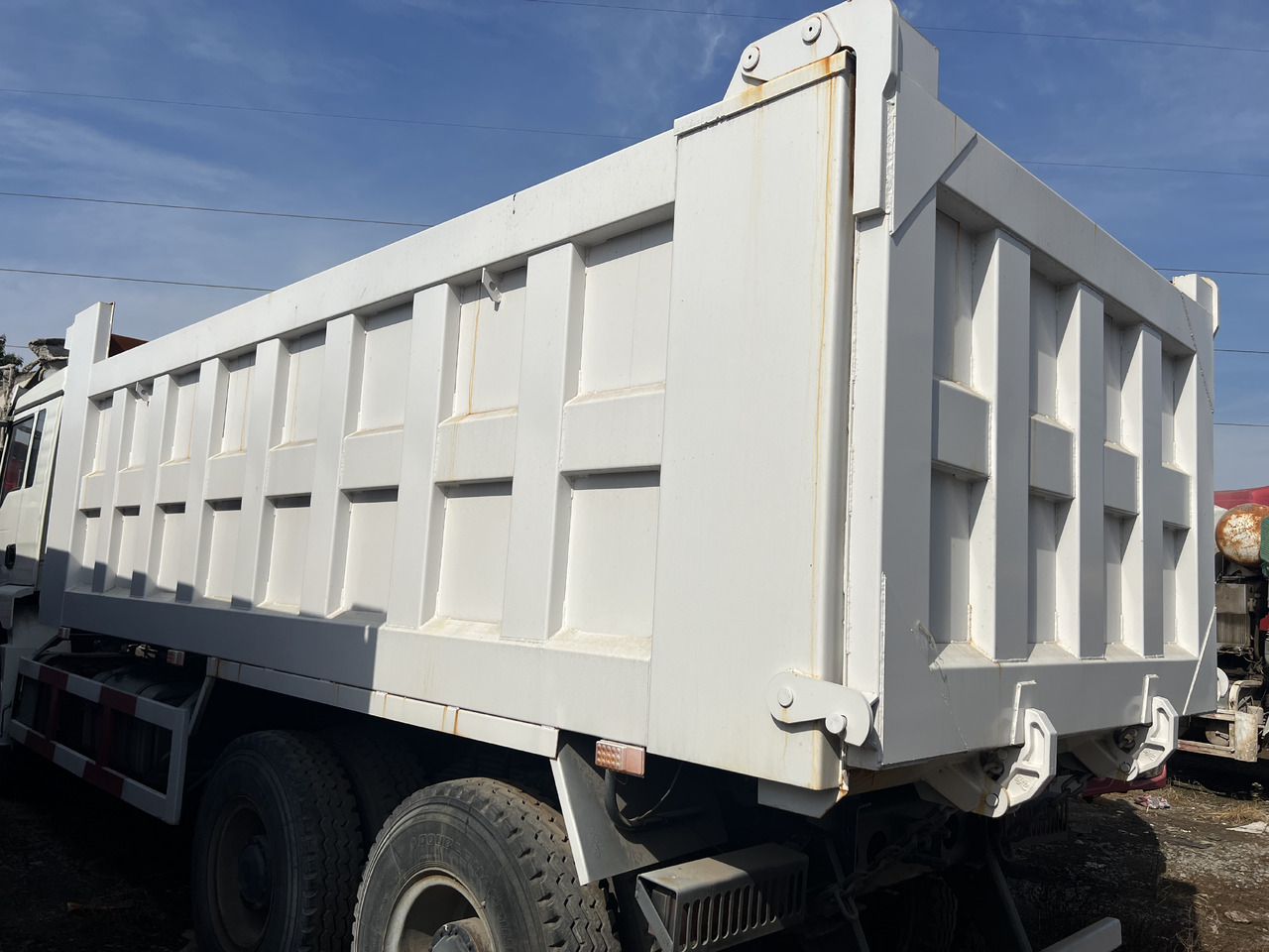 Tipper SHACMAN M3000: picture 7