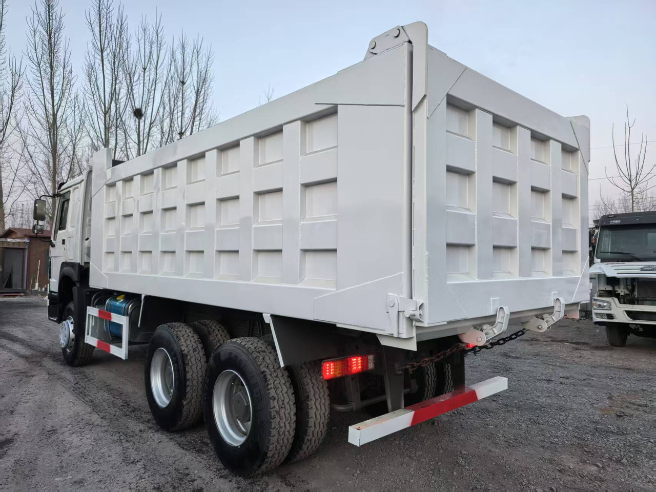 SINOTRUK Howo 6*4 - Tipper: picture 5 SINOTRUK Howo 6*4 - Tipper: picture 5