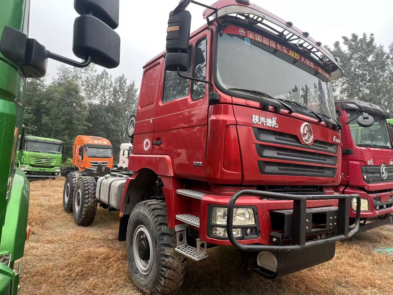 SHACMAN F3000 6x6 chassis - Tractor unit: picture 5 SHACMAN F3000 6x6 chassis - Tractor unit: picture 5