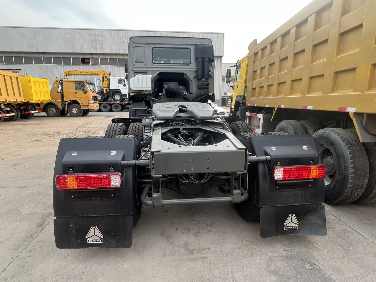 SINOTRUK HOWO - Tractor unit: picture 5 SINOTRUK HOWO - Tractor unit: picture 5