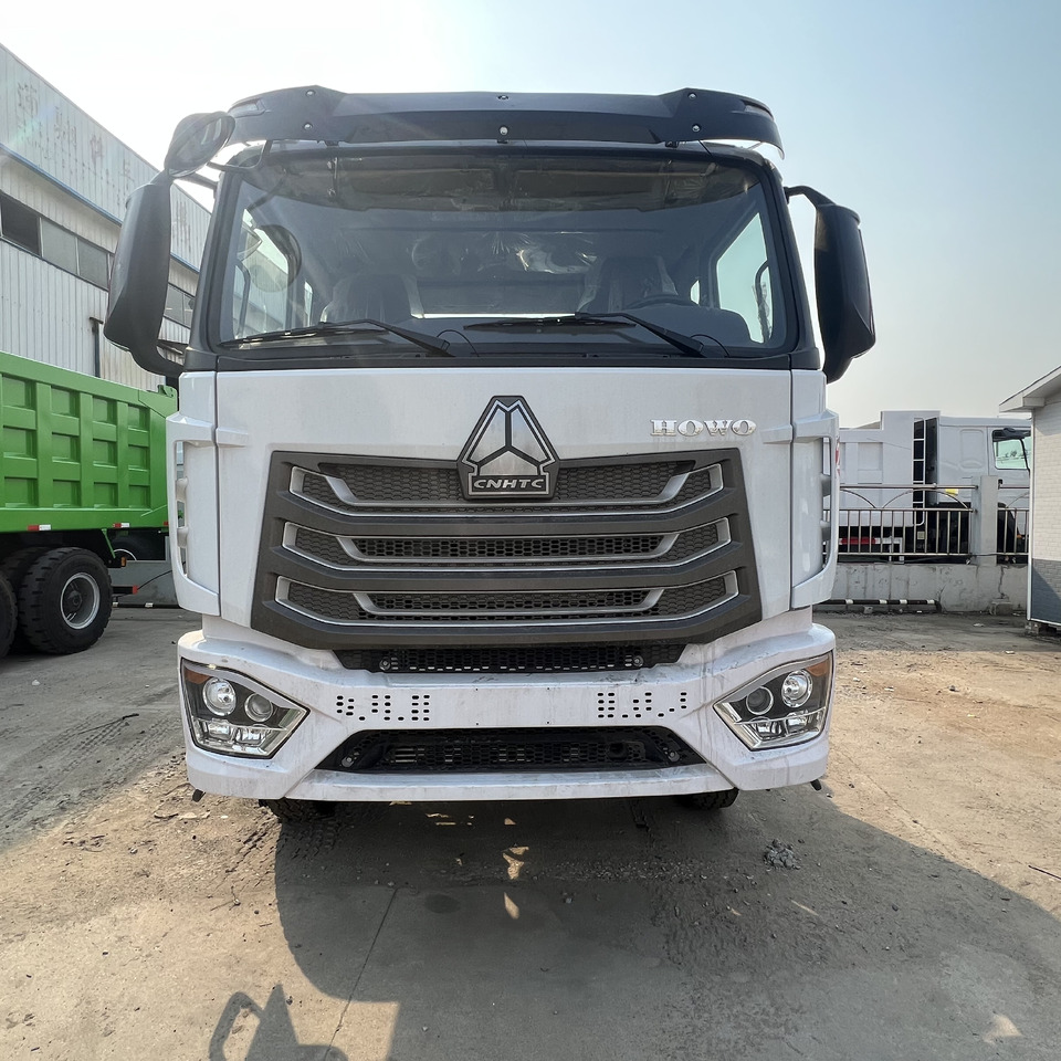 SINOTRUK HOWO - Tractor unit: picture 2 SINOTRUK HOWO - Tractor unit: picture 2