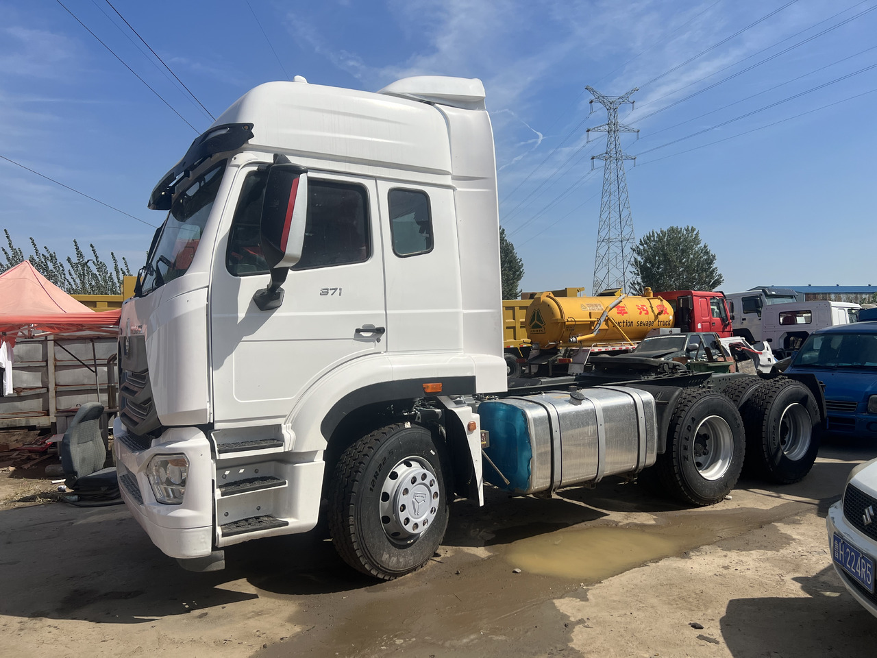 Tractor unit SINOTRUK HOWO trailer head: picture 7
