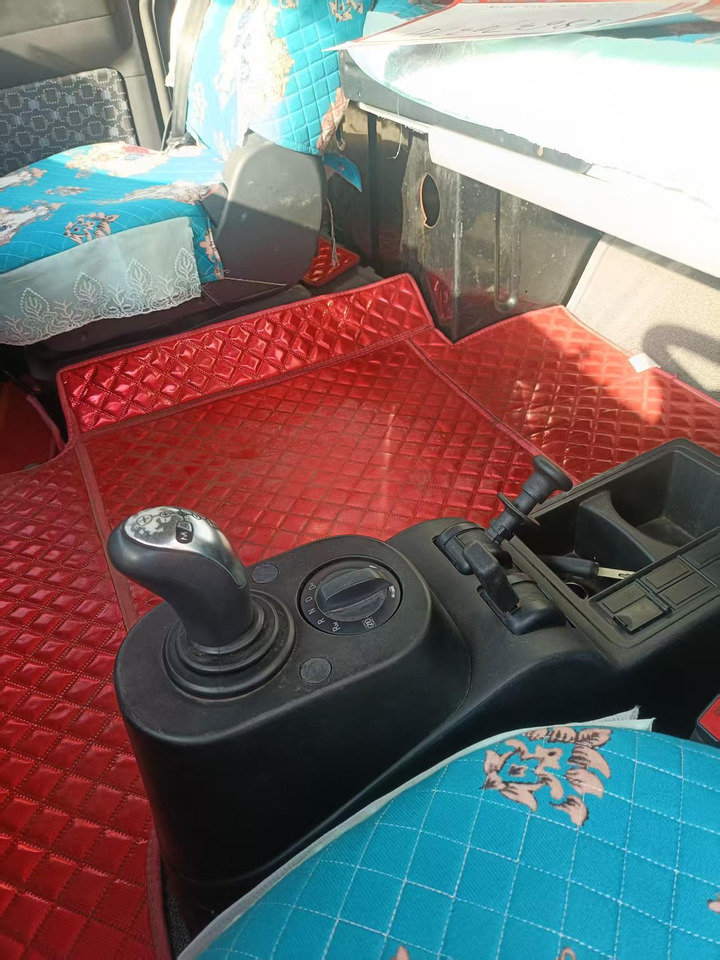 Tractor unit SITRAK tractor head: picture 7