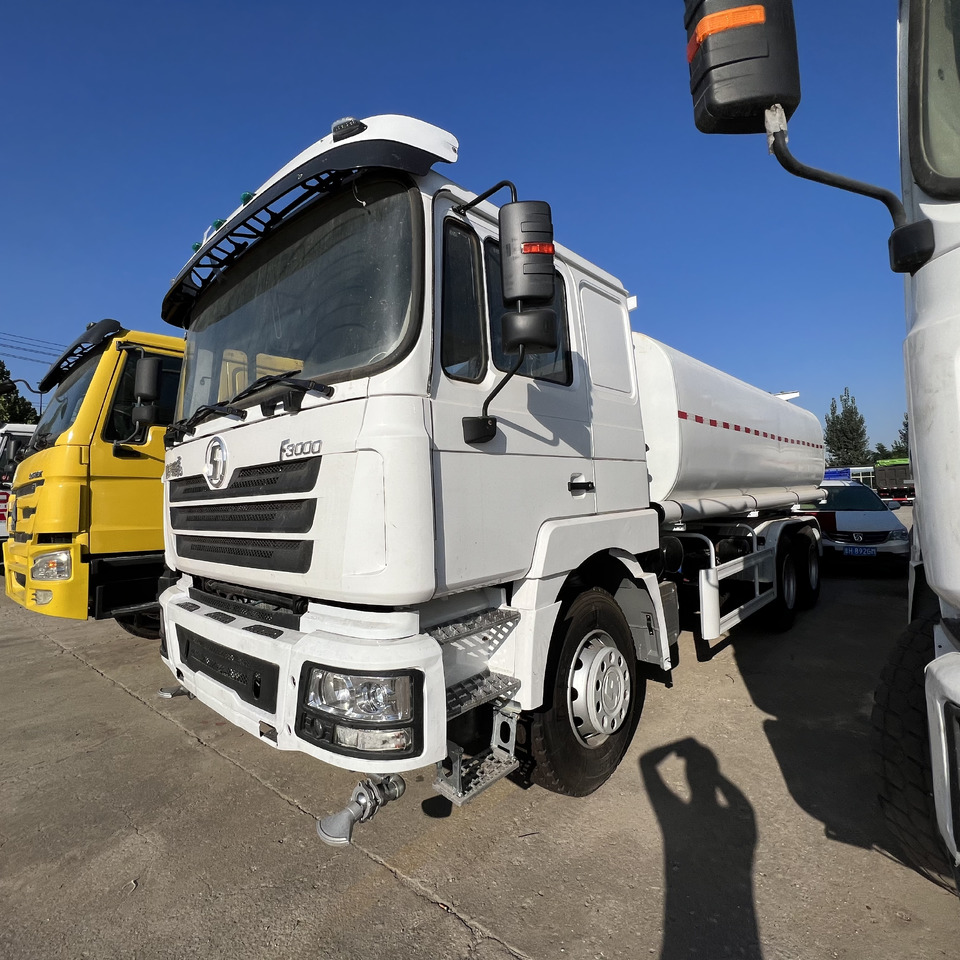 SHACMAN F3000 Water Truck - Truck: picture 4 SHACMAN F3000 Water Truck - Truck: picture 4