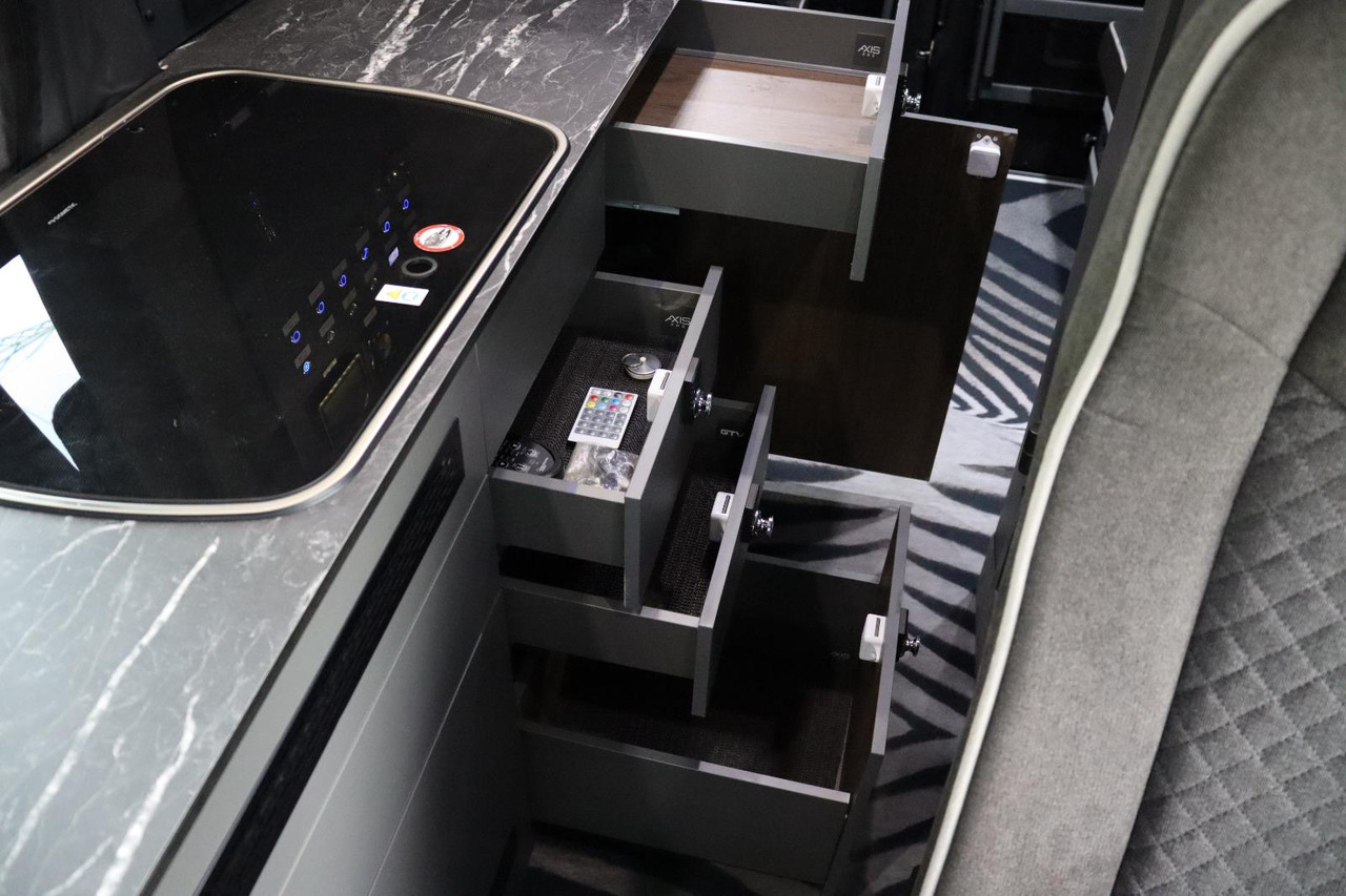Mercedes-Benz Sprinter - Camper van: picture 3 Mercedes-Benz Sprinter - Camper van: picture 3