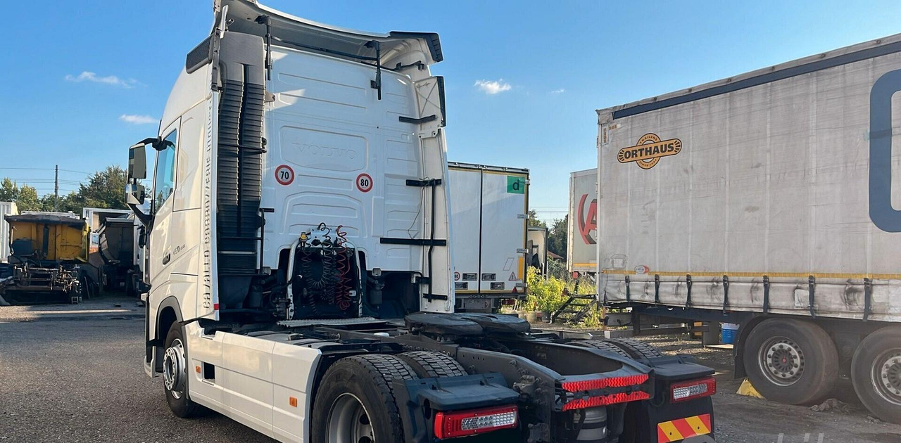 Volvo FH 460 Euro 6 Globetrotter 2018 - Tractor unit: picture 3 Volvo FH 460 Euro 6 Globetrotter 2018 - Tractor unit: picture 3