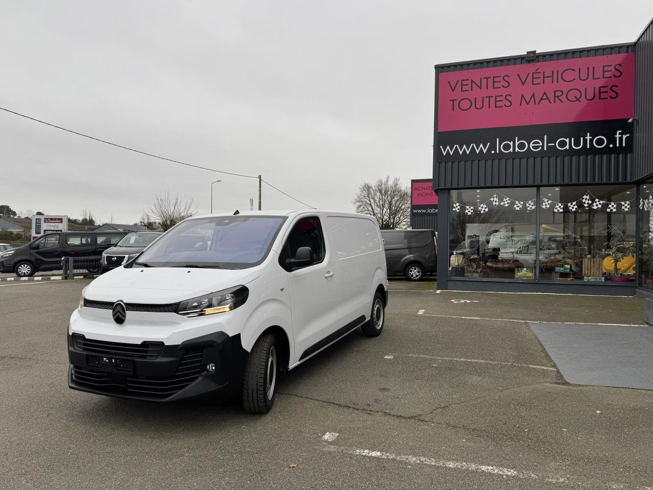 CITROEN Jumpy M 2.0 BlueHDi - 145 S&S - BV EAT8 III FOURGON . PHASE 2 - Panel van: picture 1 CITROEN Jumpy M 2.0 BlueHDi - 145 S&S - BV EAT8 III FOURGON . PHASE 2 - Panel van: picture 1