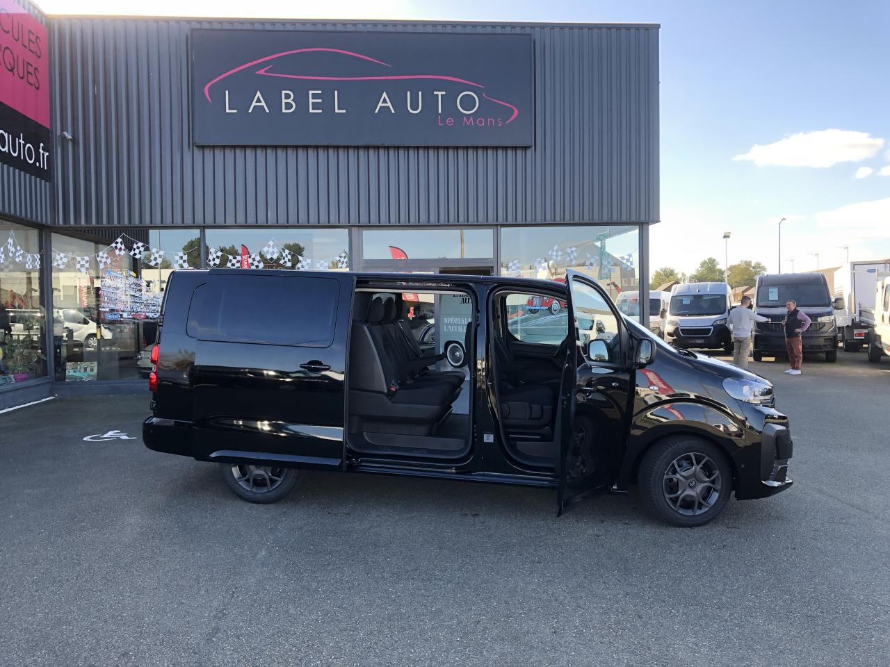 CITROEN Jumpy M 2.0 BlueHDi - 180 S&S - BV EAT8 III CABINE APPROFONDIE Cabine approfondie Fixe PHASE 2 - Panel van: picture 1 CITROEN Jumpy M 2.0 BlueHDi - 180 S&S - BV EAT8 III CABINE APPROFONDIE Cabine approfondie Fixe PHASE 2 - Panel van: picture 1
