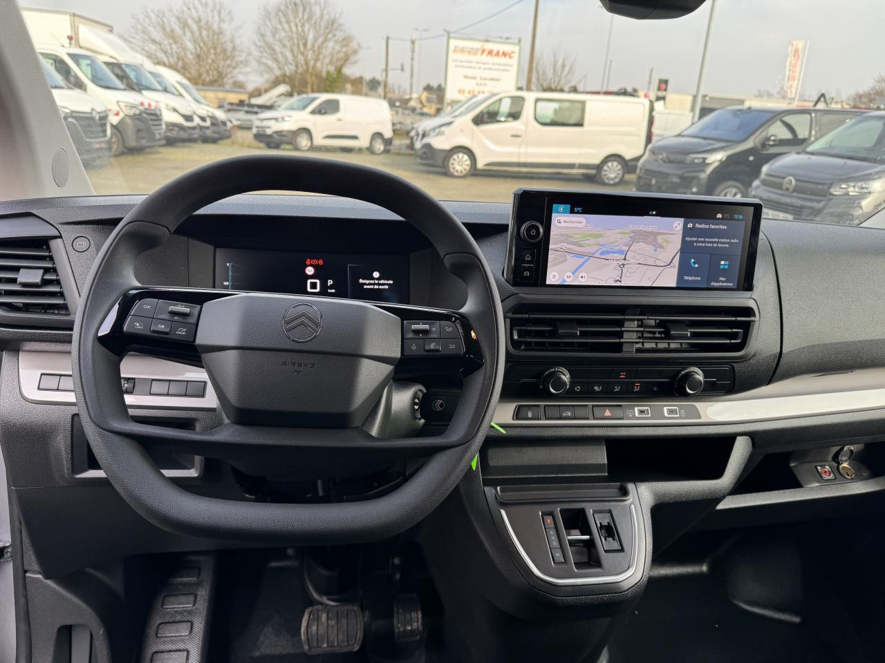 CITROEN Jumpy XL 2.0 BlueHDi - 180 S&S - BV EAT8 III FOURGON . PHASE 2 - Panel van: picture 4 CITROEN Jumpy XL 2.0 BlueHDi - 180 S&S - BV EAT8 III FOURGON . PHASE 2 - Panel van: picture 4