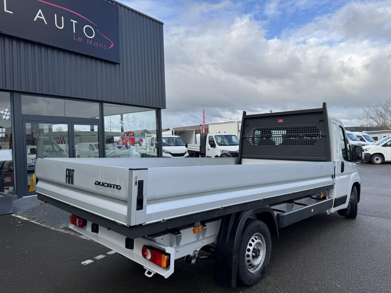 FIAT Ducato PLATEAU 4M20 Maxi 3T5 XL 2.2HDI 140CH - Open body delivery van: picture 5 FIAT Ducato PLATEAU 4M20 Maxi 3T5 XL 2.2HDI 140CH - Open body delivery van: picture 5