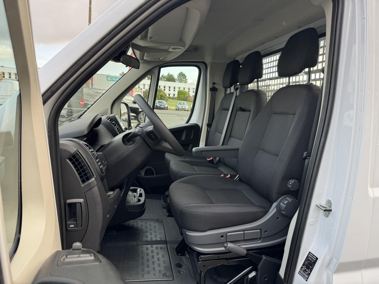 FIAT Ducato PLATEAU 4M20 Maxi 3T5 XL 2.2HDI 140CH - Open body delivery van: picture 4 FIAT Ducato PLATEAU 4M20 Maxi 3T5 XL 2.2HDI 140CH - Open body delivery van: picture 4