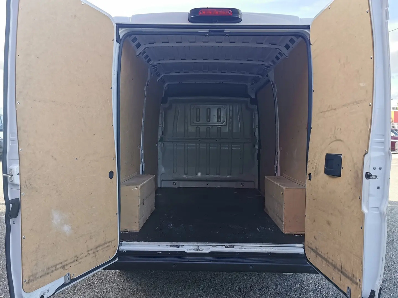 Fiat Ducato 3.3 MH2 2.3 MULTIJET 130CH PACK PRO NAV - Panel van: picture 3 Fiat Ducato 3.3 MH2 2.3 MULTIJET 130CH PACK PRO NAV - Panel van: picture 3