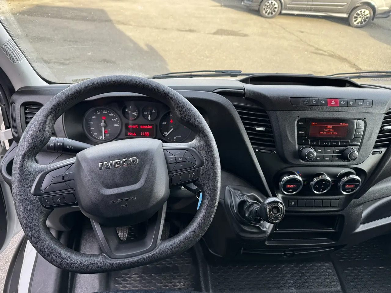 Iveco Daily 35C16 EMPATTEMENT 4100 - Box van: picture 4 Iveco Daily 35C16 EMPATTEMENT 4100 - Box van: picture 4