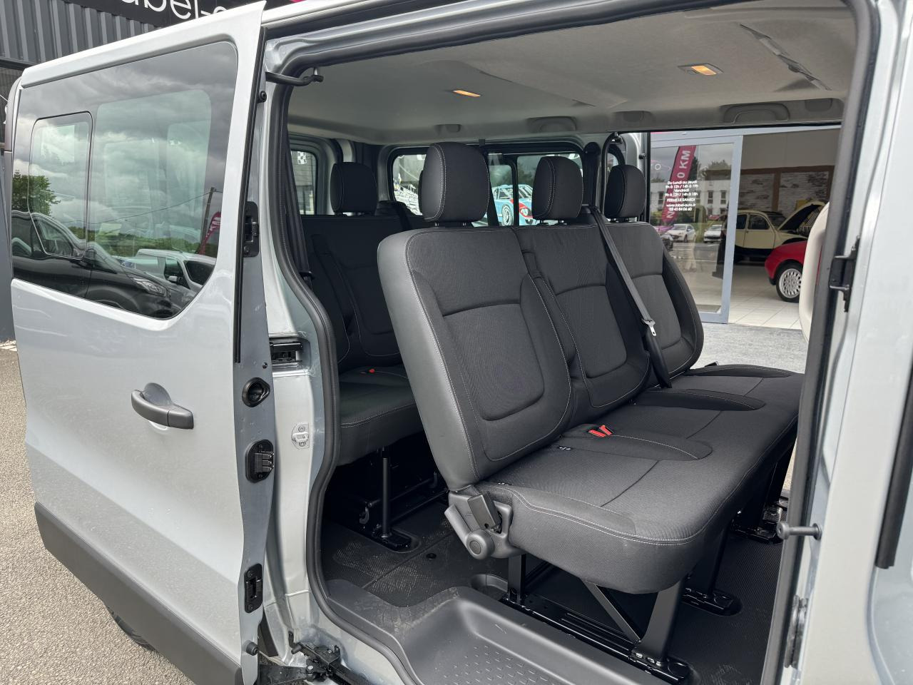 NISSAN Primastar N-Connecta 3.0t L2H1 2.0 dCi - 150 - BV DCT - S/S II 2021 COMBI Combi L2H1 PHASE 2 - Passenger van: picture 5 NISSAN Primastar N-Connecta 3.0t L2H1 2.0 dCi - 150 - BV DCT - S/S II 2021 COMBI Combi L2H1 PHASE 2 - Passenger van: picture 5