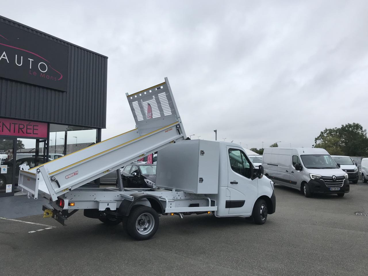 RENAULT Master Confort R3500RJ L3 2.3 dCi - 165 III CHASSIS CABINE Châssis Cabine L3 Propulsion PHASE - Other machinery: picture 3 RENAULT Master Confort R3500RJ L3 2.3 dCi - 165 III CHASSIS CABINE Châssis Cabine L3 Propulsion PHASE - Other machinery: picture 3