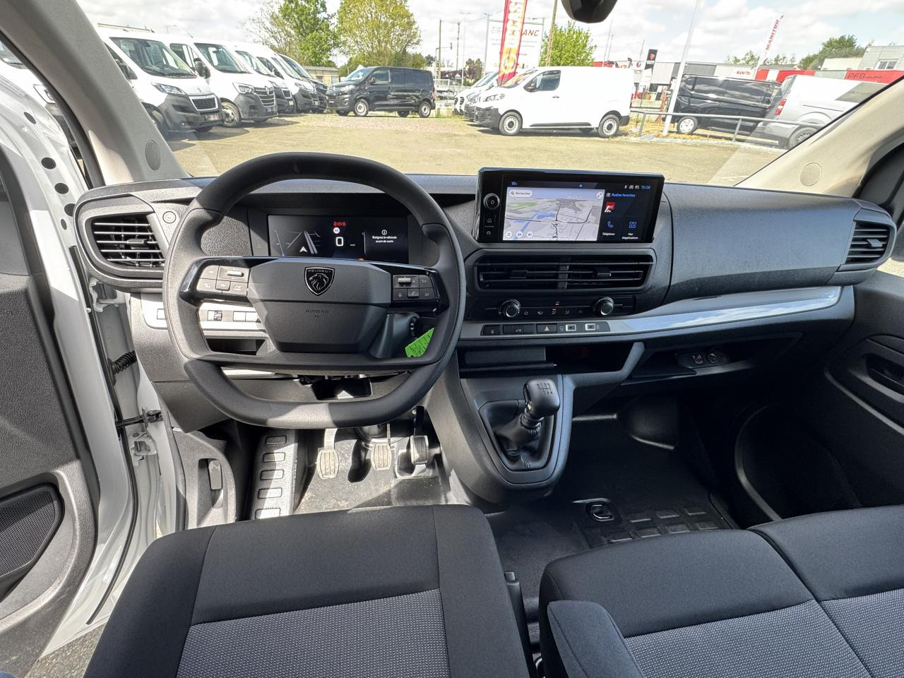 PEUGEOT Expert M 2.0 BlueHDi - 145 III FOURGON Fourgon PHASE 2 - Panel van: picture 4 PEUGEOT Expert M 2.0 BlueHDi - 145 III FOURGON Fourgon PHASE 2 - Panel van: picture 4