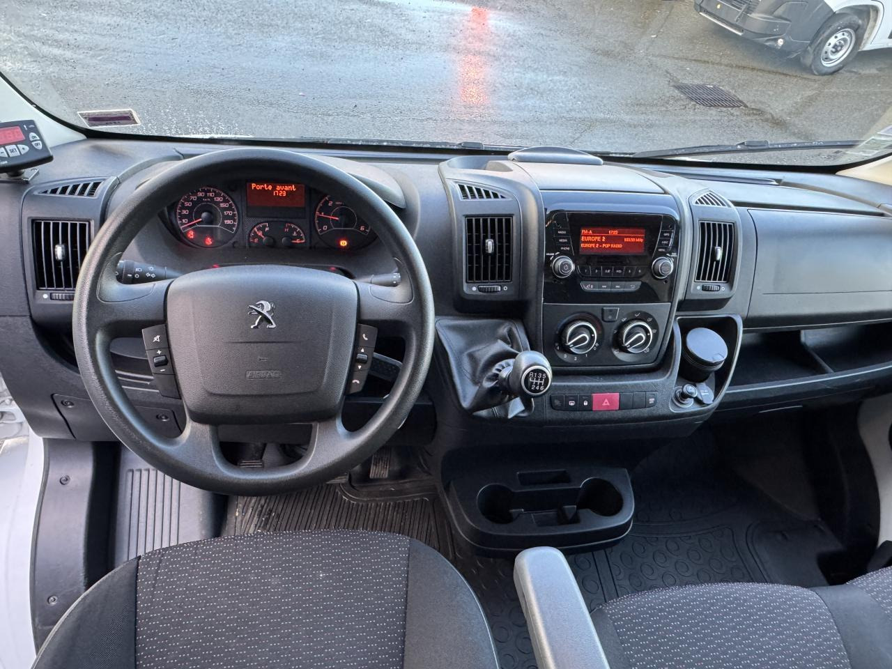 PEUGEOT FRIGORIFIQUE BOXER 3T5 L2H2 2.2 HDi 140CH - Panel van: picture 3 PEUGEOT FRIGORIFIQUE BOXER 3T5 L2H2 2.2 HDi 140CH - Panel van: picture 3