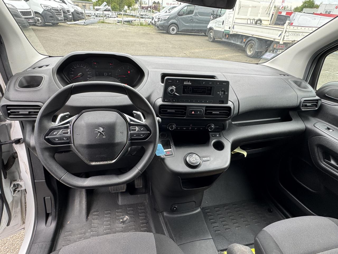 PEUGEOT PARTNER M 650 KG 1.5 HDI 130 CH EAT-8 2 PL PREMIUM - Panel van: picture 3 PEUGEOT PARTNER M 650 KG 1.5 HDI 130 CH EAT-8 2 PL PREMIUM - Panel van: picture 3