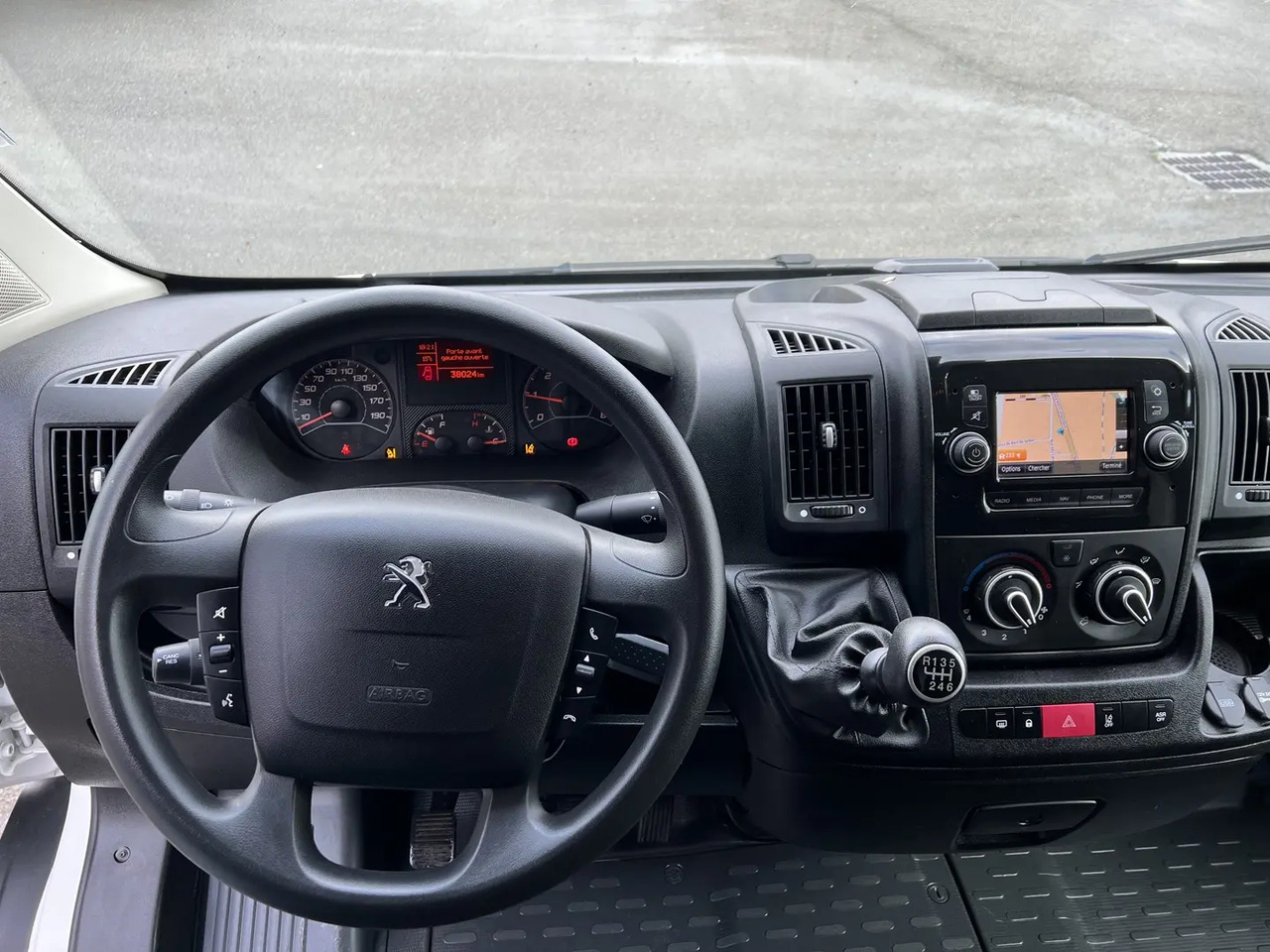 Peugeot Boxer 435 L4H3 2.2 BLUEHDI S&S 140CH ASPHALT - Panel van: picture 3 Peugeot Boxer 435 L4H3 2.2 BLUEHDI S&S 140CH ASPHALT - Panel van: picture 3