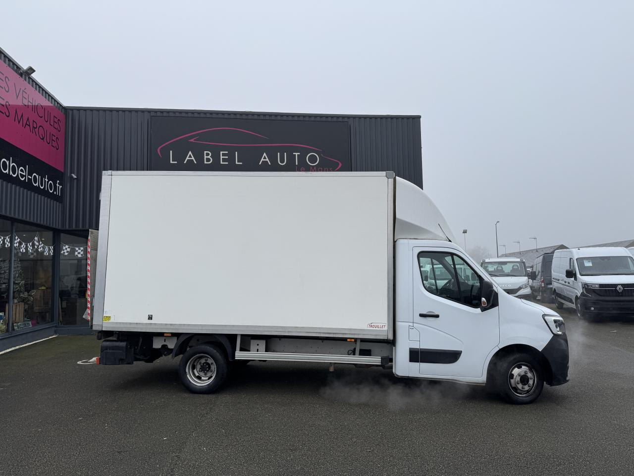 RENAULT MASTER CAISSE 20M3 + HAYON RJ 2.3 DCI 145CH - Box van: picture 1 RENAULT MASTER CAISSE 20M3 + HAYON RJ 2.3 DCI 145CH - Box van: picture 1