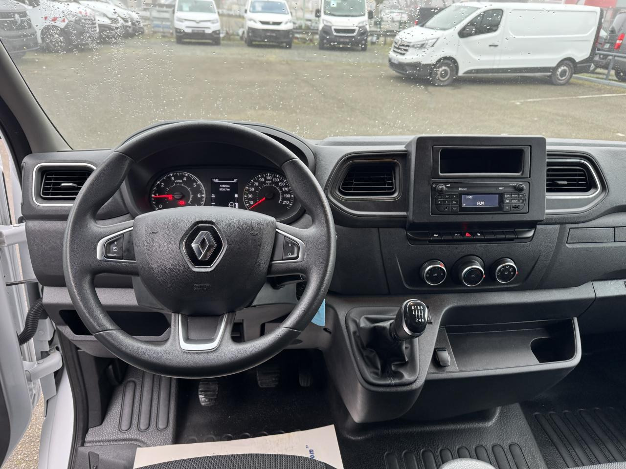 RENAULT Master Confort R3500 L2 2.3 dCi - 130 III CHASSIS CABINE Châssis Cabine L2 Propulsion PHASE 3 - Box van: picture 5 RENAULT Master Confort R3500 L2 2.3 dCi - 130 III CHASSIS CABINE Châssis Cabine L2 Propulsion PHASE 3 - Box van: picture 5