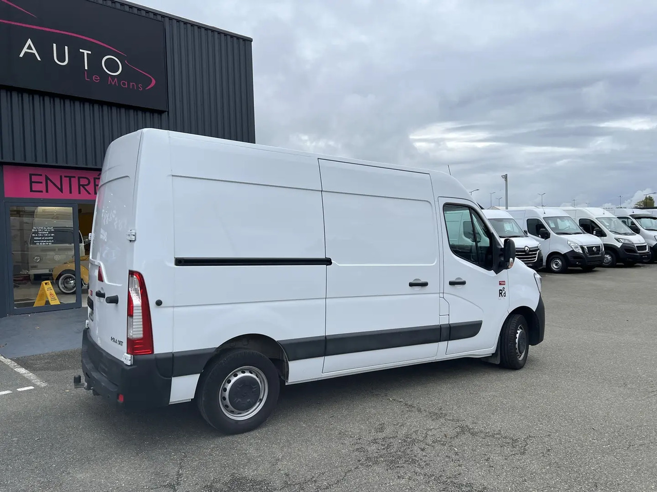Renault Master F3300 L2H2 2.3 BLUE DCI 135CH CONFORT EURO6 - Panel van: picture 5 Renault Master F3300 L2H2 2.3 BLUE DCI 135CH CONFORT EURO6 - Panel van: picture 5