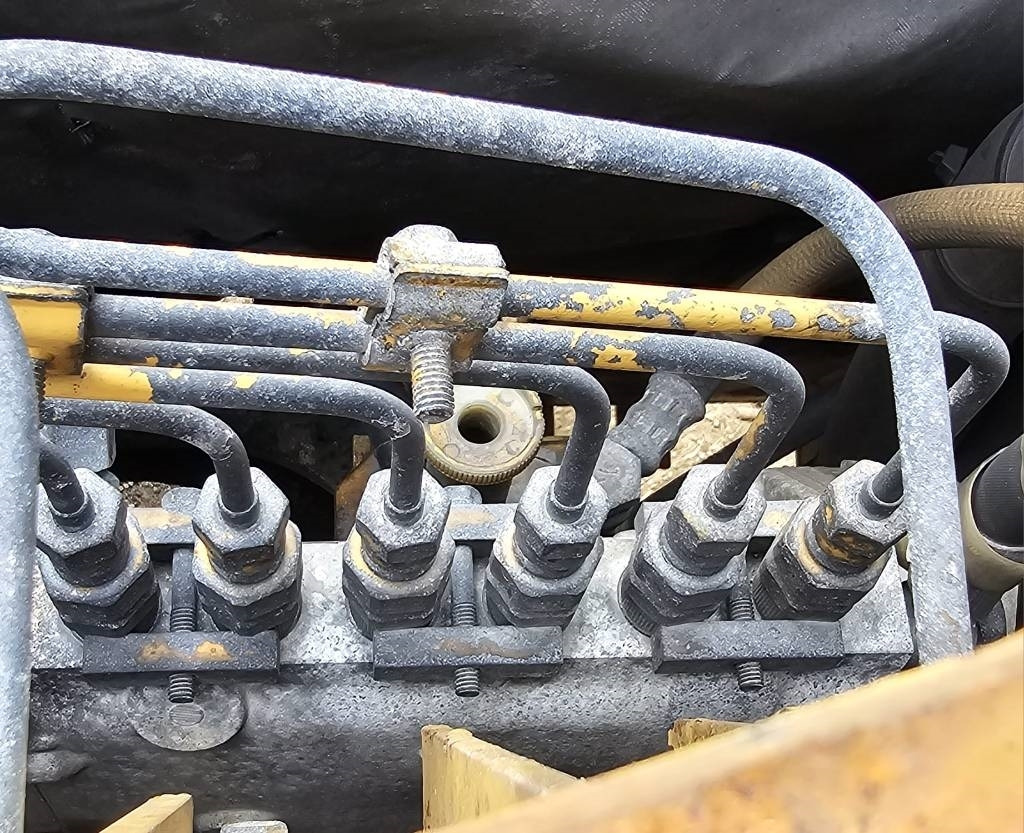 Crawler excavator CAT 318 B L: picture 21