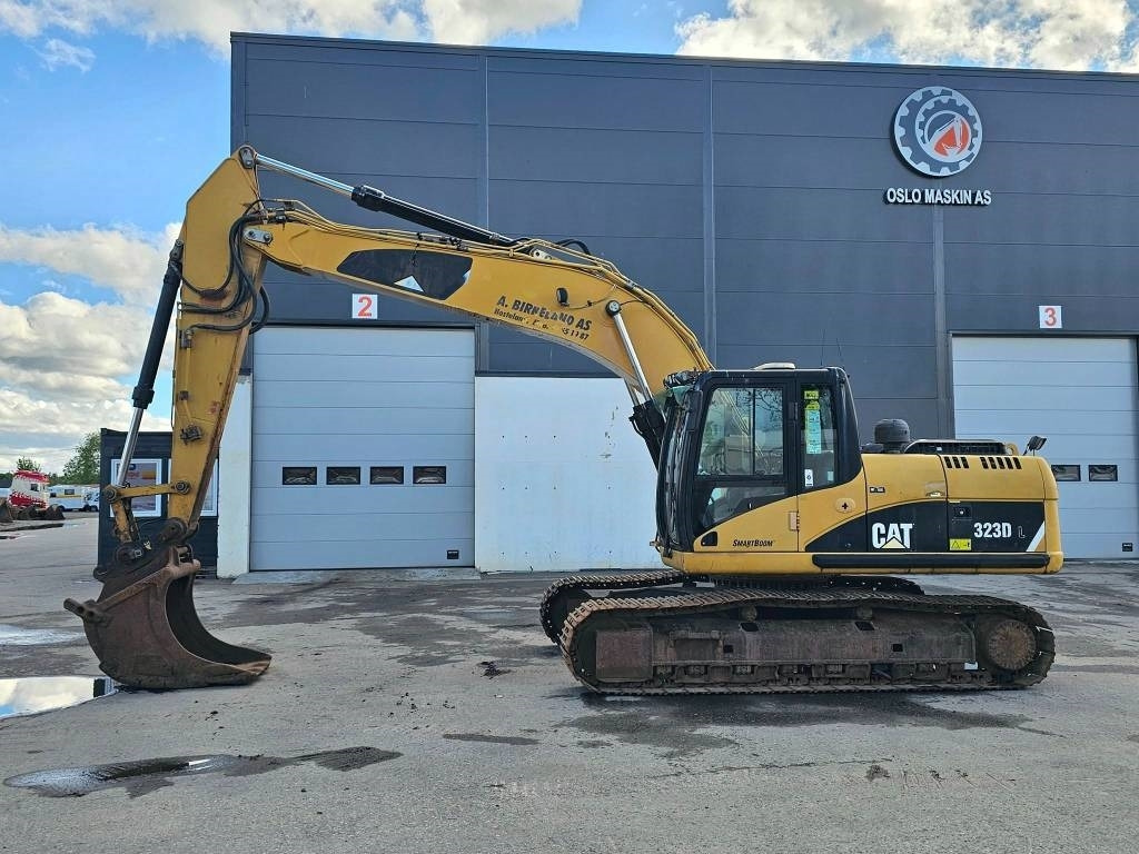 CAT 323 D L - Crawler excavator: picture 2 CAT 323 D L - Crawler excavator: picture 2