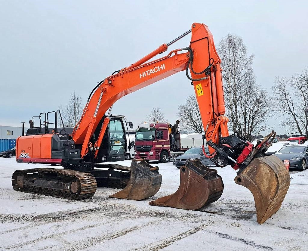 Crawler excavator Hitachi ZX 210 LC-6: picture 7