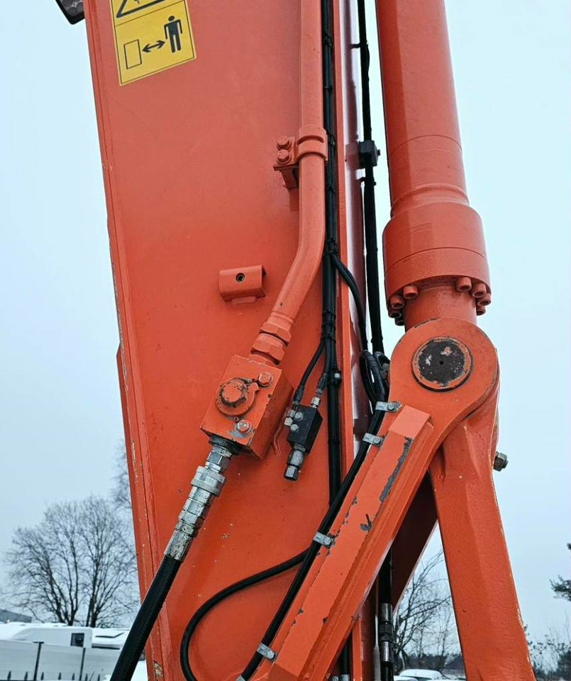 Crawler excavator Hitachi ZX 210 LC-6: picture 33