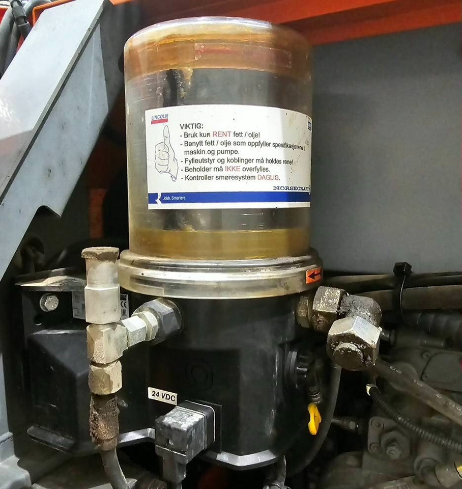 Crawler excavator Hitachi ZX 210 LC-6: picture 48