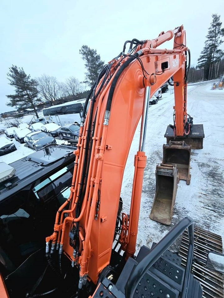 Crawler excavator Hitachi ZX 210 LC-6: picture 27