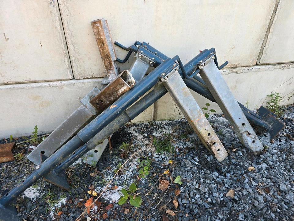 4x Stützen für Küpper-Weisser Salzstreuer Container Wohnkabine Schmidt Epoke Gmeiner Salzsilo Streuautomat Winterdienst - Sand/ Salt spreader: picture 1 4x Stützen für Küpper-Weisser Salzstreuer Container Wohnkabine Schmidt Epoke Gmeiner Salzsilo Streuautomat Winterdienst - Sand/ Salt spreader: picture 1