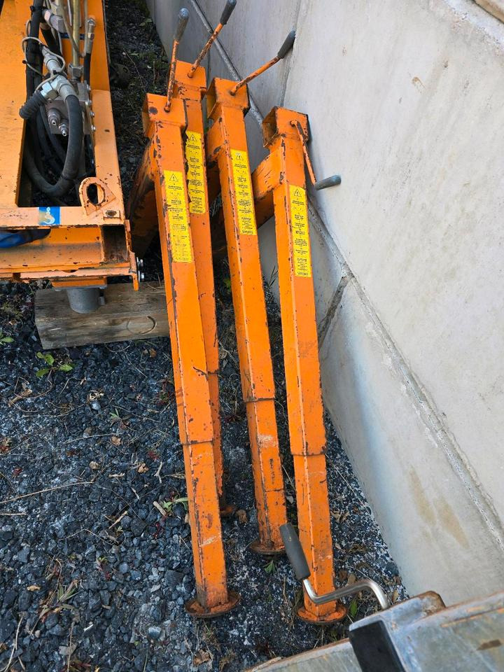 4x Stützen für Salzstreuer Container Wohnkabine Schmidt Epoke Gmeiner Salzsilo Streuautomat Winterdienst - Sand/ Salt spreader: picture 1 4x Stützen für Salzstreuer Container Wohnkabine Schmidt Epoke Gmeiner Salzsilo Streuautomat Winterdienst - Sand/ Salt spreader: picture 1