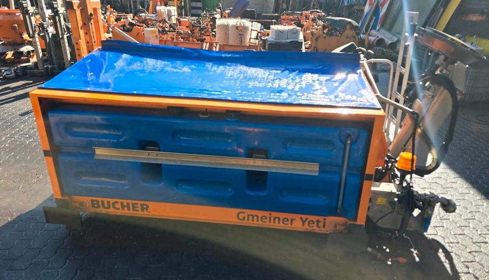 Bucher Yeti 2500W FS Gmeiner Salzstreuer Streuautomat Streusilo für Unimog UGN UGE 405 423 427 530 430 429 - Sand/ Salt spreader: picture 4 Bucher Yeti 2500W FS Gmeiner Salzstreuer Streuautomat Streusilo für Unimog UGN UGE 405 423 427 530 430 429 - Sand/ Salt spreader: picture 4