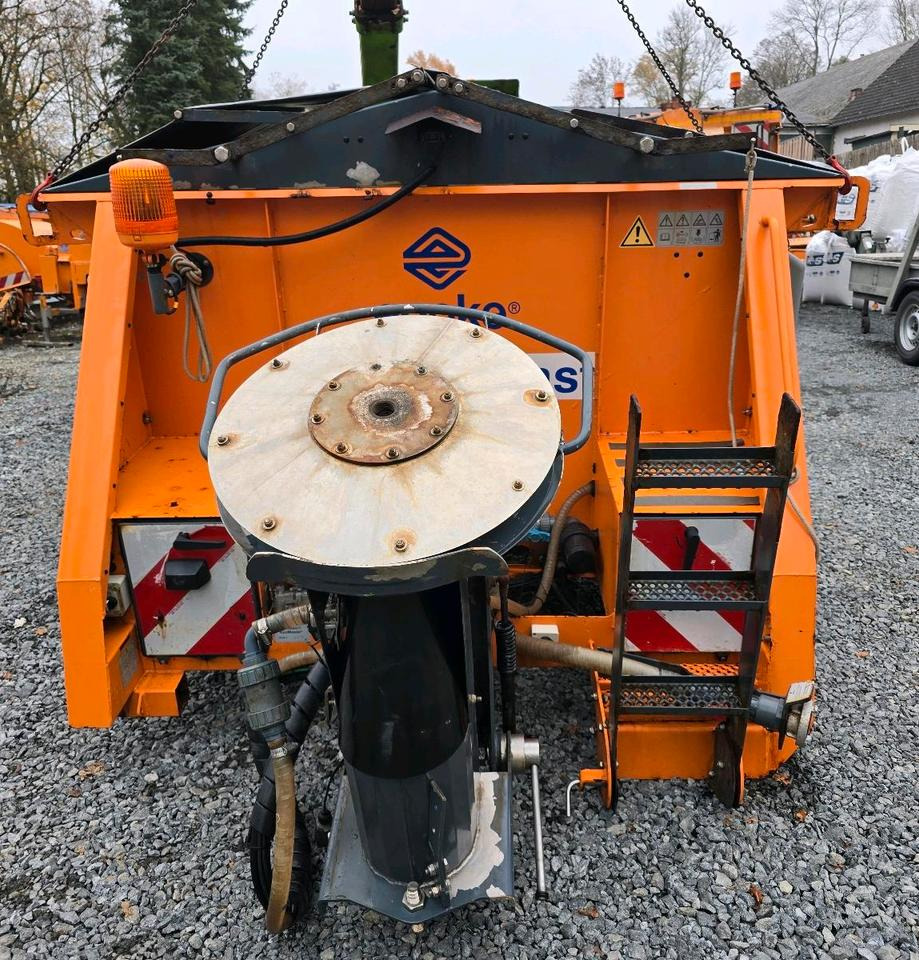 Epoke SH3101 Salzstreuer 1,3m3 Salzsilo passend für Multicar Tremo Lindner Winterdienst Aufbaustreuer Streuautomat Schmidt Küpper-Weisser - Sand/ Salt spreader: picture 5 Epoke SH3101 Salzstreuer 1,3m3 Salzsilo passend für Multicar Tremo Lindner Winterdienst Aufbaustreuer Streuautomat Schmidt Küpper-Weisser - Sand/ Salt spreader: picture 5