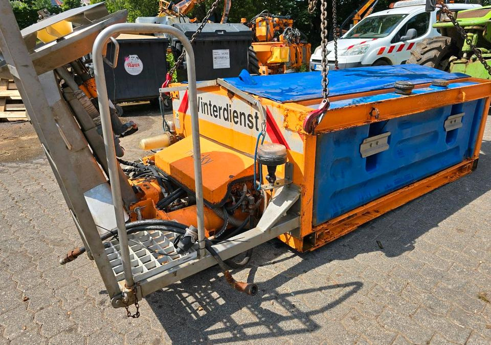Gmeiner Husky 1500WFS 1,5m3 Salzstreuer für Multicar Ladog Aebi Unimog Salzsilo Streuautomat Winterdienst Küpper-Weisser Schmidt - Sand/ Salt spreader: picture 4 Gmeiner Husky 1500WFS 1,5m3 Salzstreuer für Multicar Ladog Aebi Unimog Salzsilo Streuautomat Winterdienst Küpper-Weisser Schmidt - Sand/ Salt spreader: picture 4
