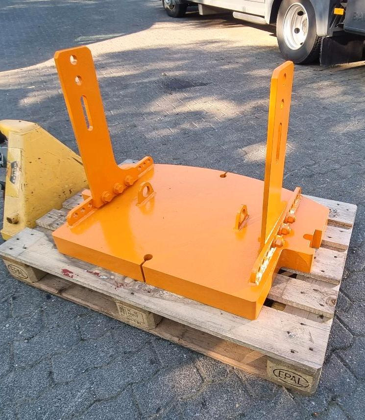 Heckgewicht Unimog 405 U400 U 300 500 400 318 423 427 429 430 530 527 535 Kontergewicht Mulag Mähausleger Böschungsmulcher Dücker - Counterweight: picture 3 Heckgewicht Unimog 405 U400 U 300 500 400 318 423 427 429 430 530 527 535 Kontergewicht Mulag Mähausleger Böschungsmulcher Dücker - Counterweight: picture 3
