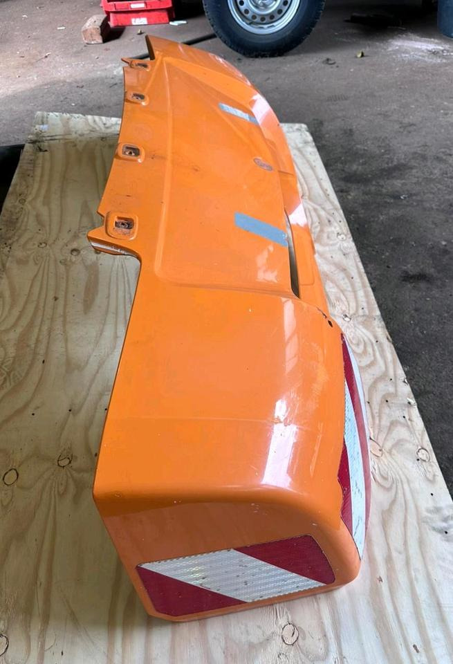 Motorhaube Unimog U 423 427 318 530 430 535 327 Mercedes-Benz 405 - Hood for Utility/ Special vehicle: picture 3 Motorhaube Unimog U 423 427 318 530 430 535 327 Mercedes-Benz 405 - Hood for Utility/ Special vehicle: picture 3