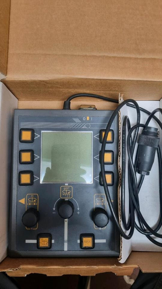 Neue Schmidt Stratos Steuerung NU 400 K für Schmidt Salzstreuer Salzsilo Niros Mitos - Electrical system for Utility/ Special vehicle: picture 1 Neue Schmidt Stratos Steuerung NU 400 K für Schmidt Salzstreuer Salzsilo Niros Mitos - Electrical system for Utility/ Special vehicle: picture 1