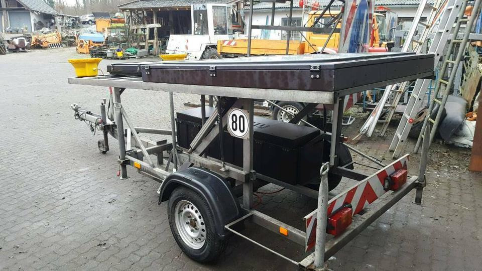 Nissen VLT Verkehrsleitanhänger LED Verkehrssicherungsanhänger - Construction equipment, Trailer: picture 1 Nissen VLT Verkehrsleitanhänger LED Verkehrssicherungsanhänger - Construction equipment, Trailer: picture 1