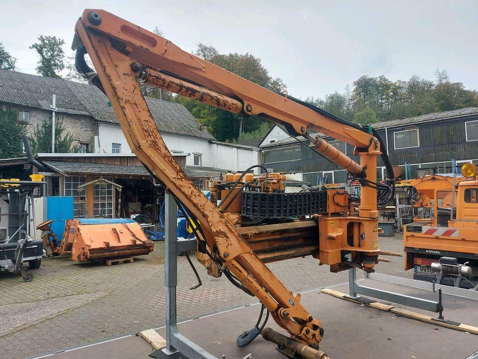 Suche Dücker Mulag Mähausleger Böschungsmulcher Schmidt Unimog - Boom mower: picture 4 Suche Dücker Mulag Mähausleger Böschungsmulcher Schmidt Unimog - Boom mower: picture 4