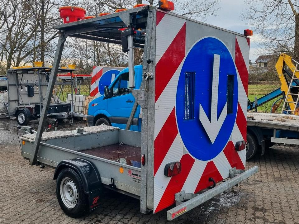 Trebbiner LED Absperrtafel 2019 FAT Sperrwand Verkehrsleittafel Verkehrsleitanhänger Verkehrssicherungsanhänger Leitanhänger VZ616 RSA21 - Trailer: picture 2 Trebbiner LED Absperrtafel 2019 FAT Sperrwand Verkehrsleittafel Verkehrsleitanhänger Verkehrssicherungsanhänger Leitanhänger VZ616 RSA21 - Trailer: picture 2