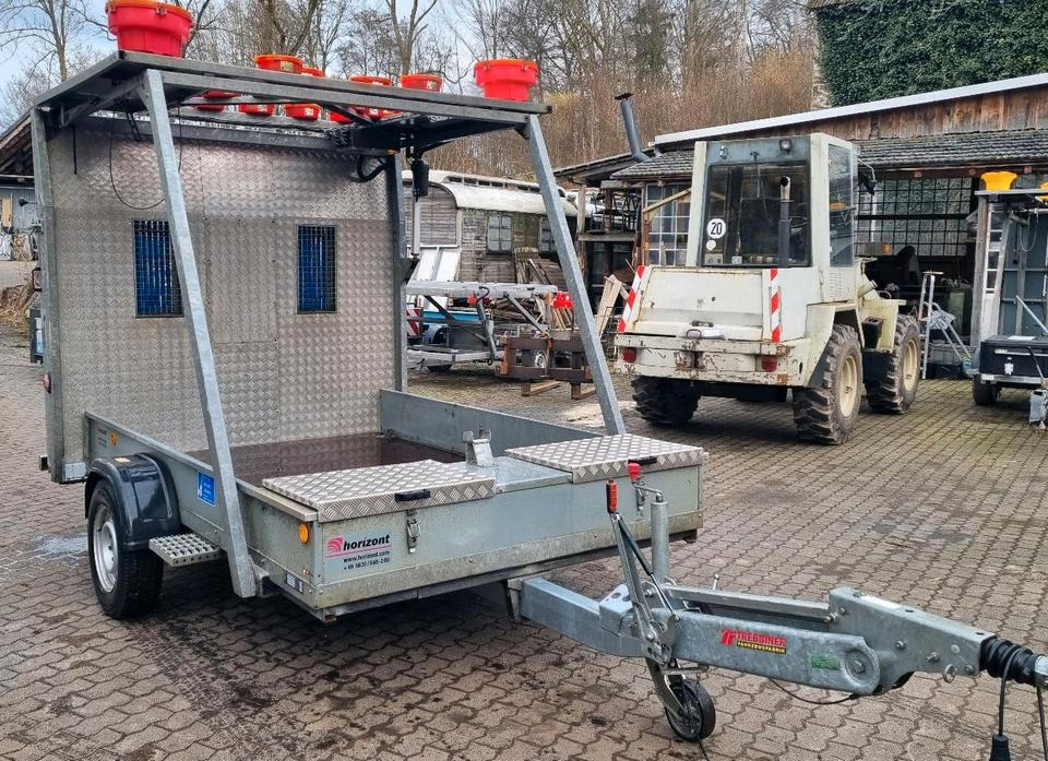 Trebbiner LED Absperrtafel 2019 FAT Sperrwand Verkehrsleittafel Verkehrsleitanhänger Verkehrssicherungsanhänger Leitanhänger VZ616 RSA21 - Trailer: picture 3 Trebbiner LED Absperrtafel 2019 FAT Sperrwand Verkehrsleittafel Verkehrsleitanhänger Verkehrssicherungsanhänger Leitanhänger VZ616 RSA21 - Trailer: picture 3