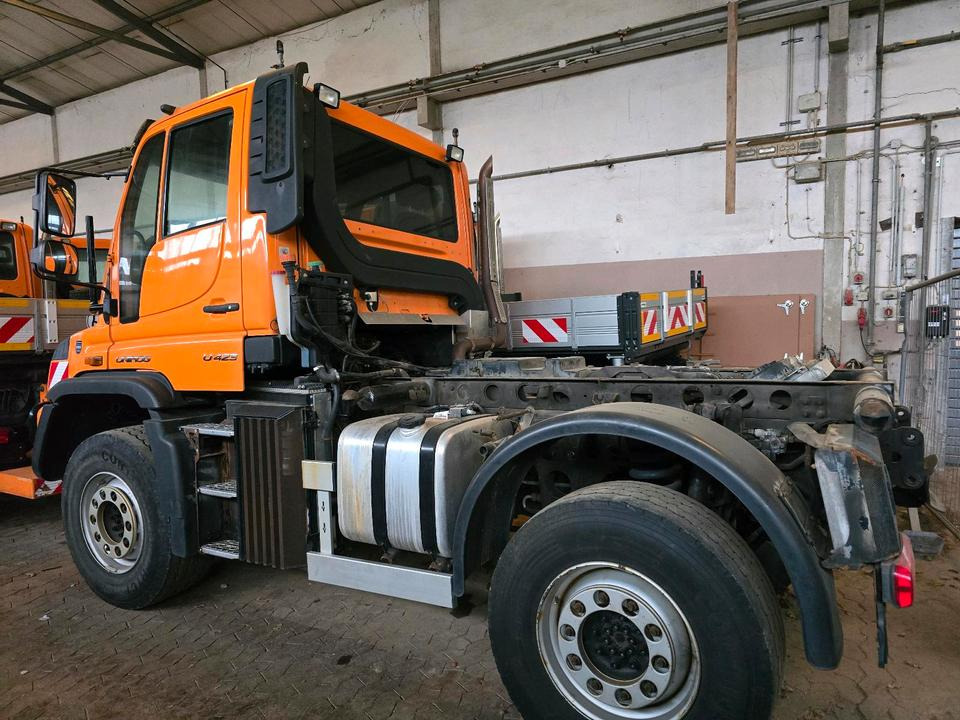 Unimog U423 EAS NKS-Z-UGE-43 Mercedes-Benz 405/10 405/12 UGE Mercedes-Benz U 318 323 327 423 427 429 430 EasyDrive Variopilot - Cab chassis truck, Utility/ Special vehicle: picture 2 Unimog U423 EAS NKS-Z-UGE-43 Mercedes-Benz 405/10 405/12 UGE Mercedes-Benz U 318 323 327 423 427 429 430 EasyDrive Variopilot - Cab chassis truck, Utility/ Special vehicle: picture 2